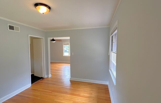 3 beds, 1 bath, $1,135