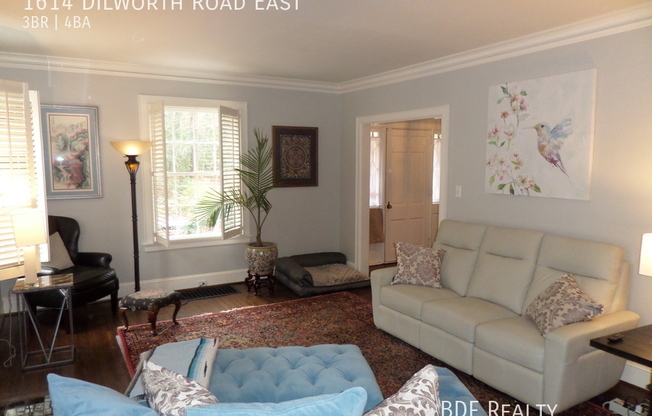 1614 DILWORTH RD E