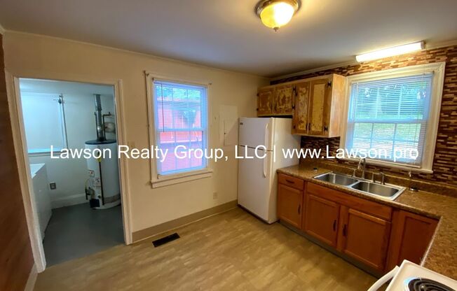 2 beds, 1 bath, $1,095