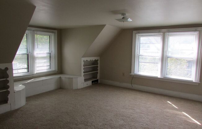 11 North Franklin Street