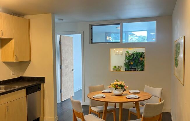 2 beds, 1 bath, 574 sqft, $1,795, Unit 305