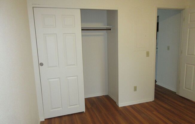 1 bed, 1 bath, $1,475, Unit 580/A/8