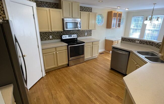 4 bd 3.5 ba House