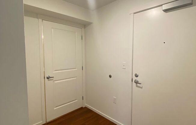1 bed, 1 bath, 655 sqft, $2,195, Unit 2401-A