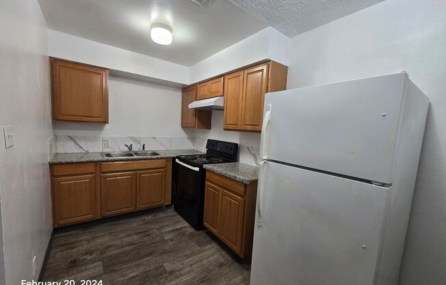 2 beds, 1 bath, 700 sqft, $1,095, Unit 1