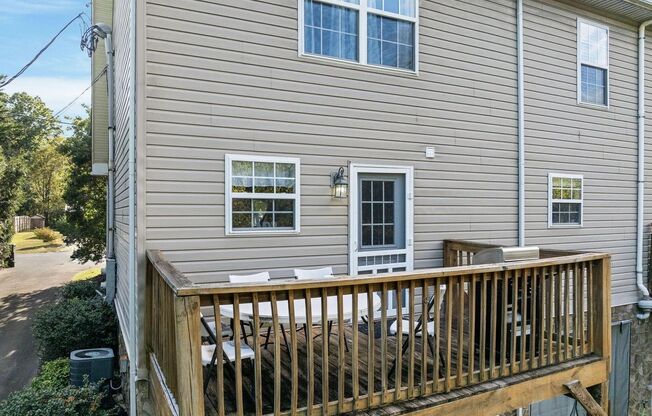 2 beds, 2 baths, $2,000, Unit UNIT 4