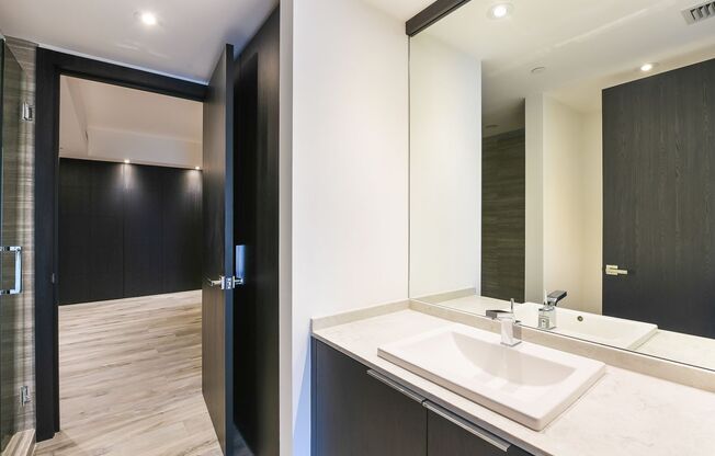 3 beds, 3 baths, $9,495, Unit # 3905