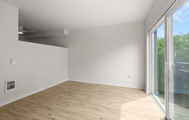 1 bed, 1 bath, 498 sqft, $1,725, Unit 428