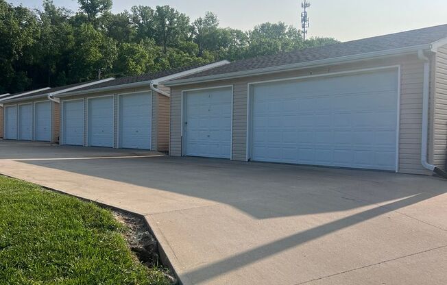 2 beds, 1 bath, 1,000 sqft, $1,010, Unit 306