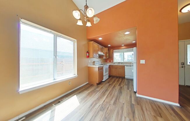 4 Bedroom House ~ Albany