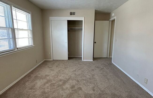 2 beds, 2 baths, 1,200 sqft, $975, Unit #10