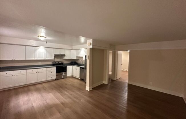 052 (2729 Lombard)