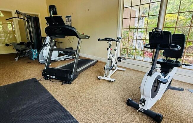 3 beds, 2 baths, 1,394 sqft, $2,850, Unit Daniel Ellis