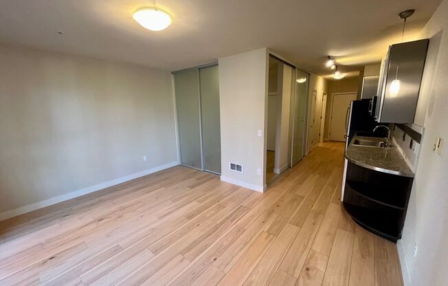 1 bed, 1 bath, $1,850, Unit # 412