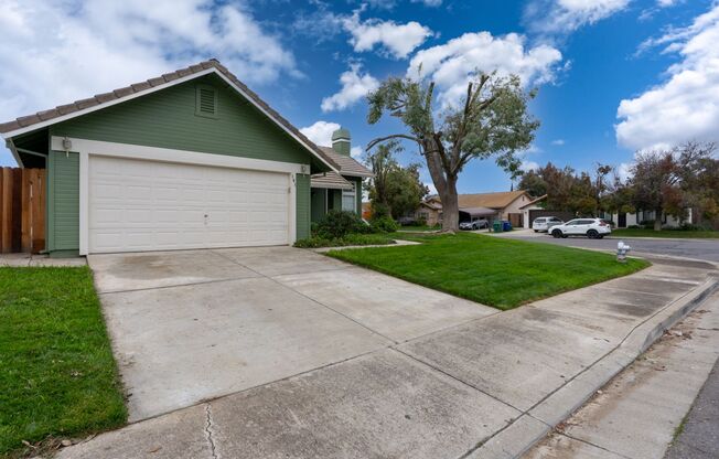 101 Citrus Ave, Los Banos - 3 Beds, 2 Baths, New Paint, New Carpet and RV Parking