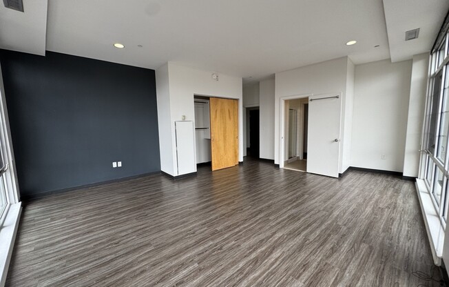 3 beds, 2 baths, 1,385 sqft, $5,000, Unit 501