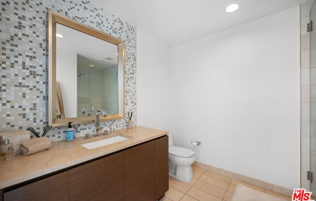 2 beds, 3 baths, 1,700 sqft, $9,500, Unit 37K