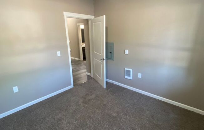 3 beds, 2 baths, 1,127 sqft, $1,790, Unit 107