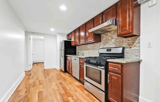 928 Lafayette Avenue