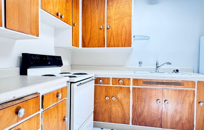 4.2 - Morrison Arms + 5U Apts