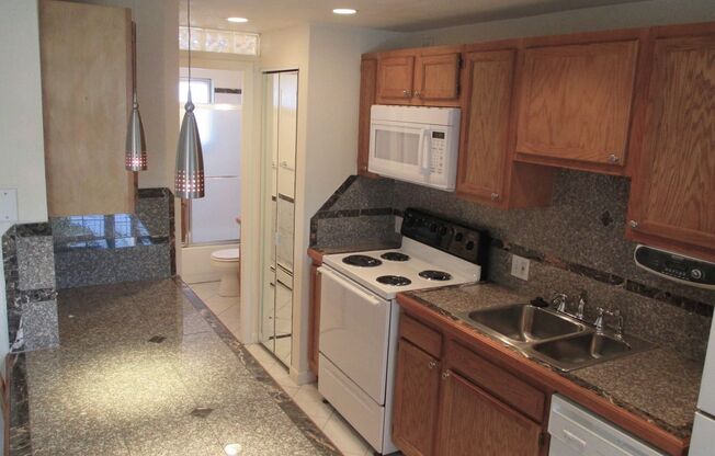 Studio, 1 bath, $1,345, Unit 640-310