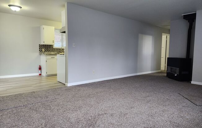 2 Bedroom Duplex!!