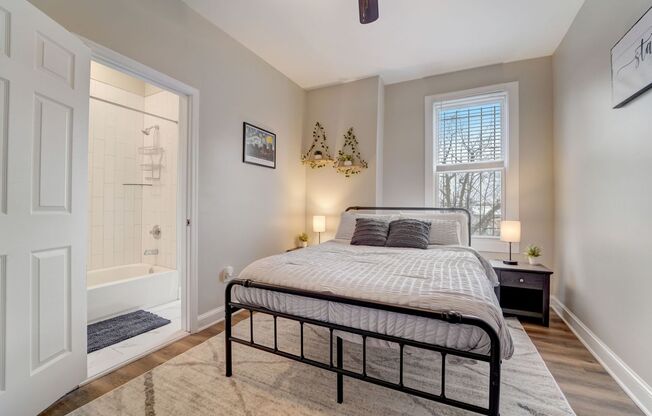 Calvert Street Unit 3 (N.)