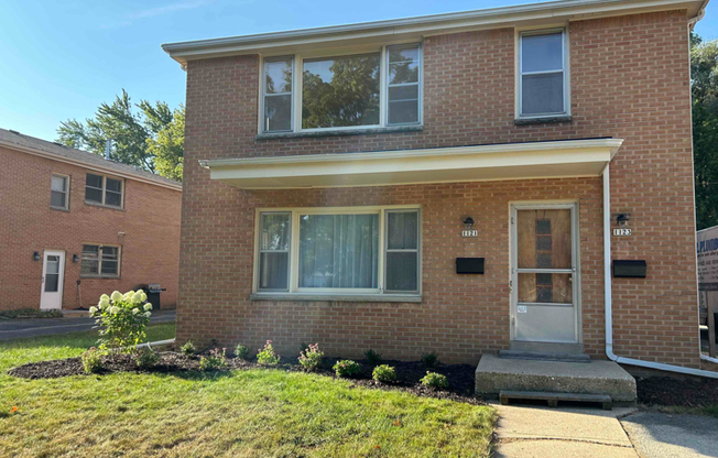 1121 SMT AVE