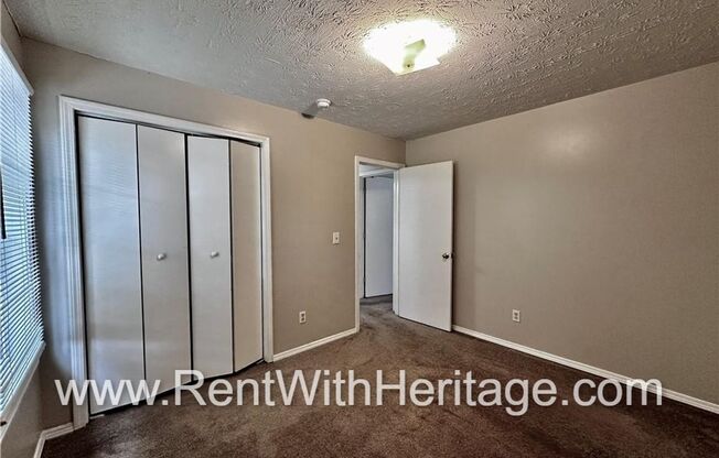 3 beds, 2 baths, $1,400