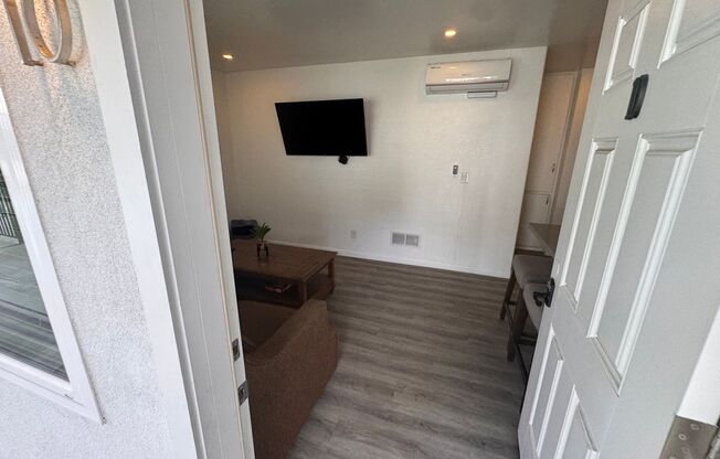 1 bed, 1 bath, 600 sqft, $2,375, Unit 10