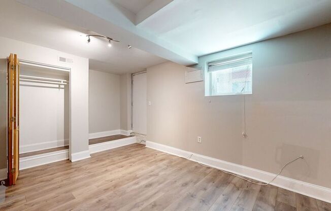 1312 W St NW