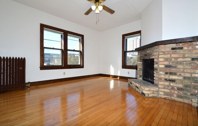 1 bed, 1 bath, 410 sqft, $955, Unit 19 - 301