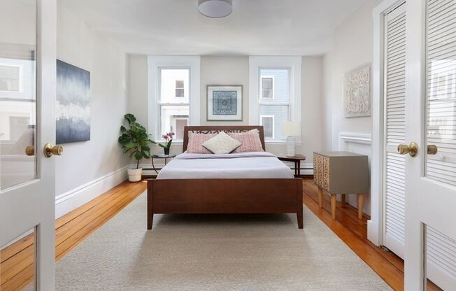 Luxurious Finishes Abound 1 Bd 1 Bath w/ Office & Private Deck Professionally Managed in Charlestown