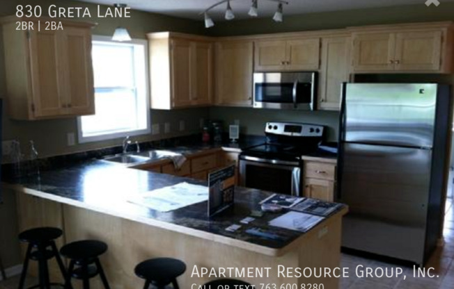 830 GRETA LN