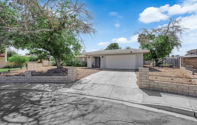 Family-Friendly House with Pool and Spacious room