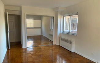 1 bed, 1 bath, 700 sqft, $1,900, Unit 4G