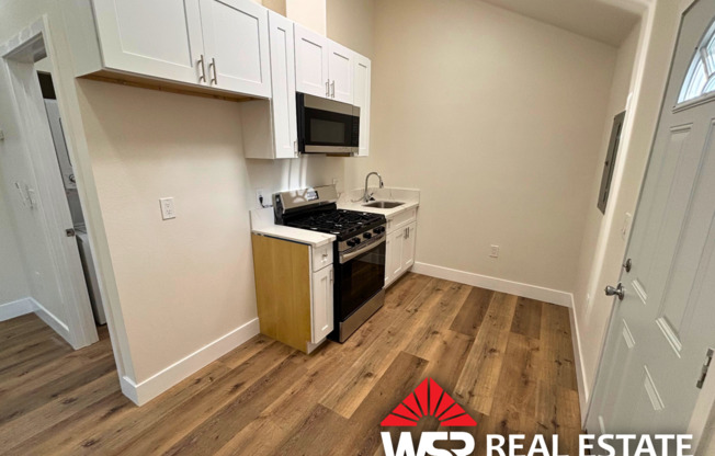 Brand New Studio ADU in Desirable Canyon Crest!