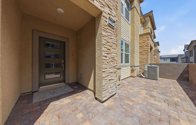 Brand New 3 Bedroom Stylish Henderson Townhome in Black Mountain Ranch