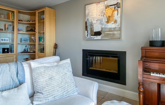 601 N SEGOE