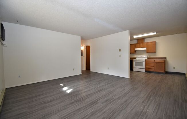 2BR/1Ba, close to 7th Street, food truck court and shopping