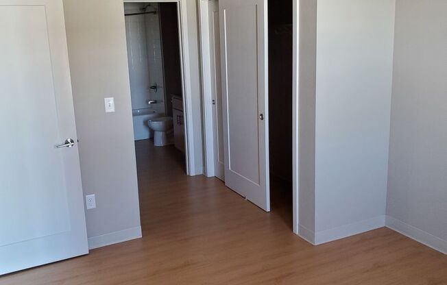 2 beds, 2 baths, 995 sqft, $2,385, Unit 307