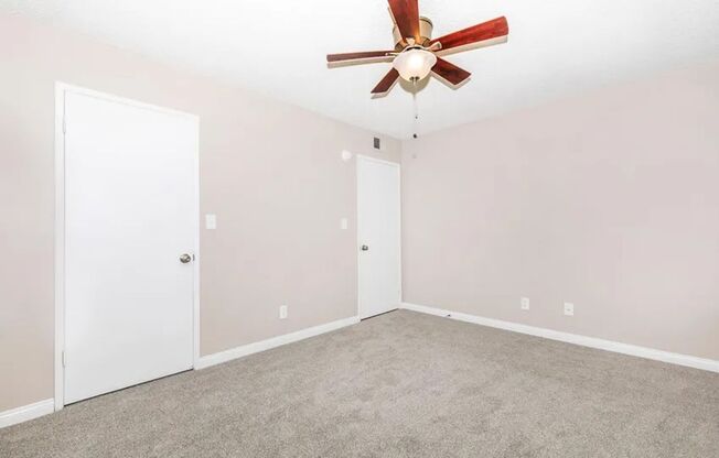 2 beds, 1 bath, 950 sqft, $1,445, Unit 26