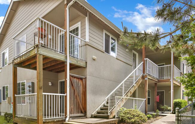 2 beds, 1 bath, 800 sqft, $1,750, Unit 102-2604 South Campus Place