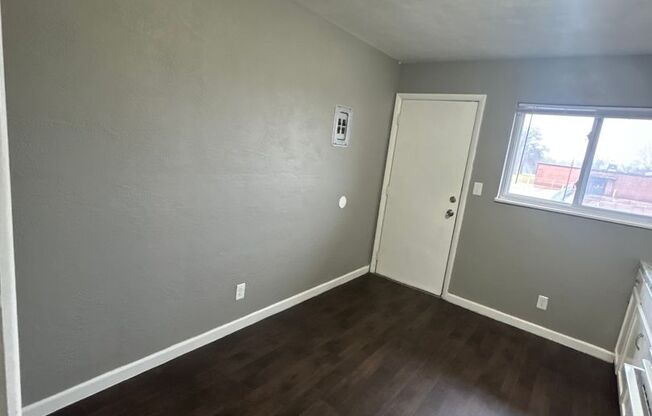 2 beds, 1 bath, 750 sqft, $1,170, Unit B10 1007 14