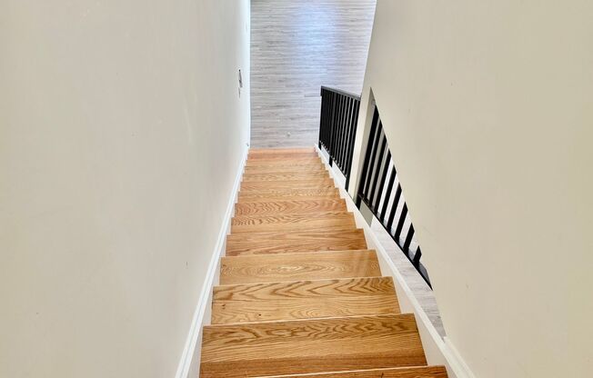 1 bed, 1.5 baths, 861 sqft, $1,850, Unit 505