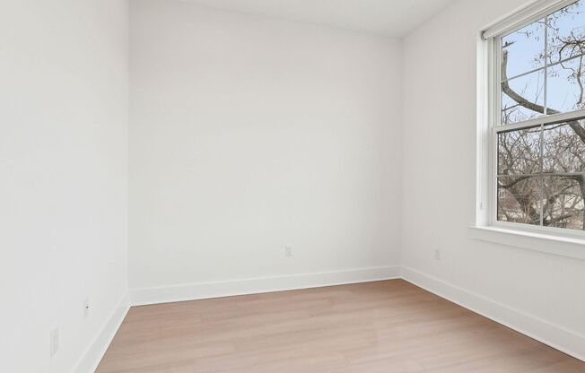 1 bed, 1 bath, 680 sqft, $1,833, Unit 201