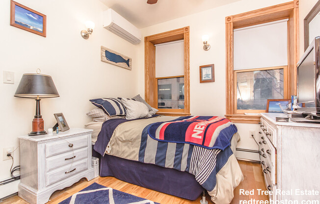 137 Charles St Apt 1M