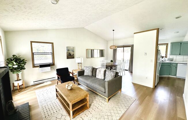 189 Crestline Duplex