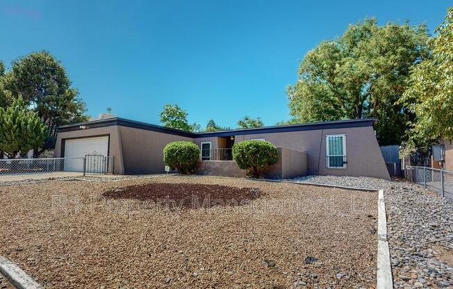 7412 LUELLA ANNE DR NE