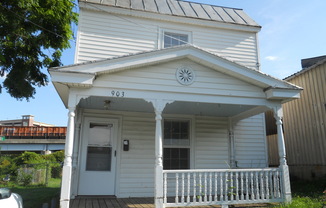 903 Grove St